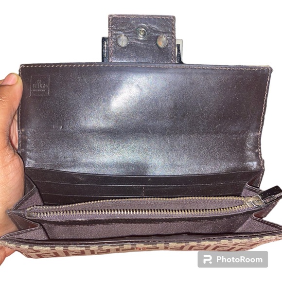 EUC Authentic Fendi Monogram Wallet - Picture 2 of 9